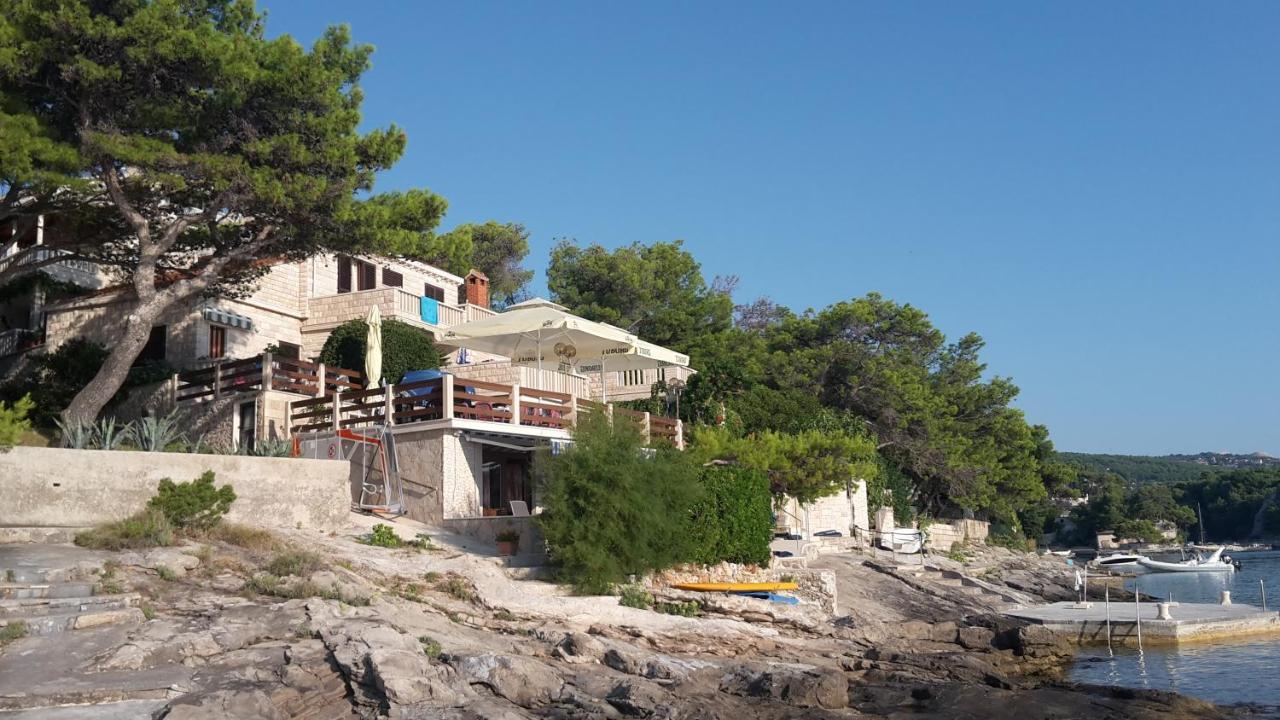Beachfront House Pope B&B Selca  Dış mekan fotoğraf