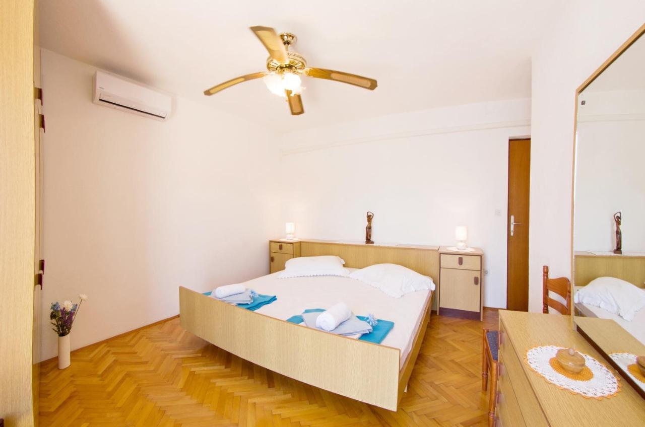 Beachfront House Pope B&B Selca  Dış mekan fotoğraf