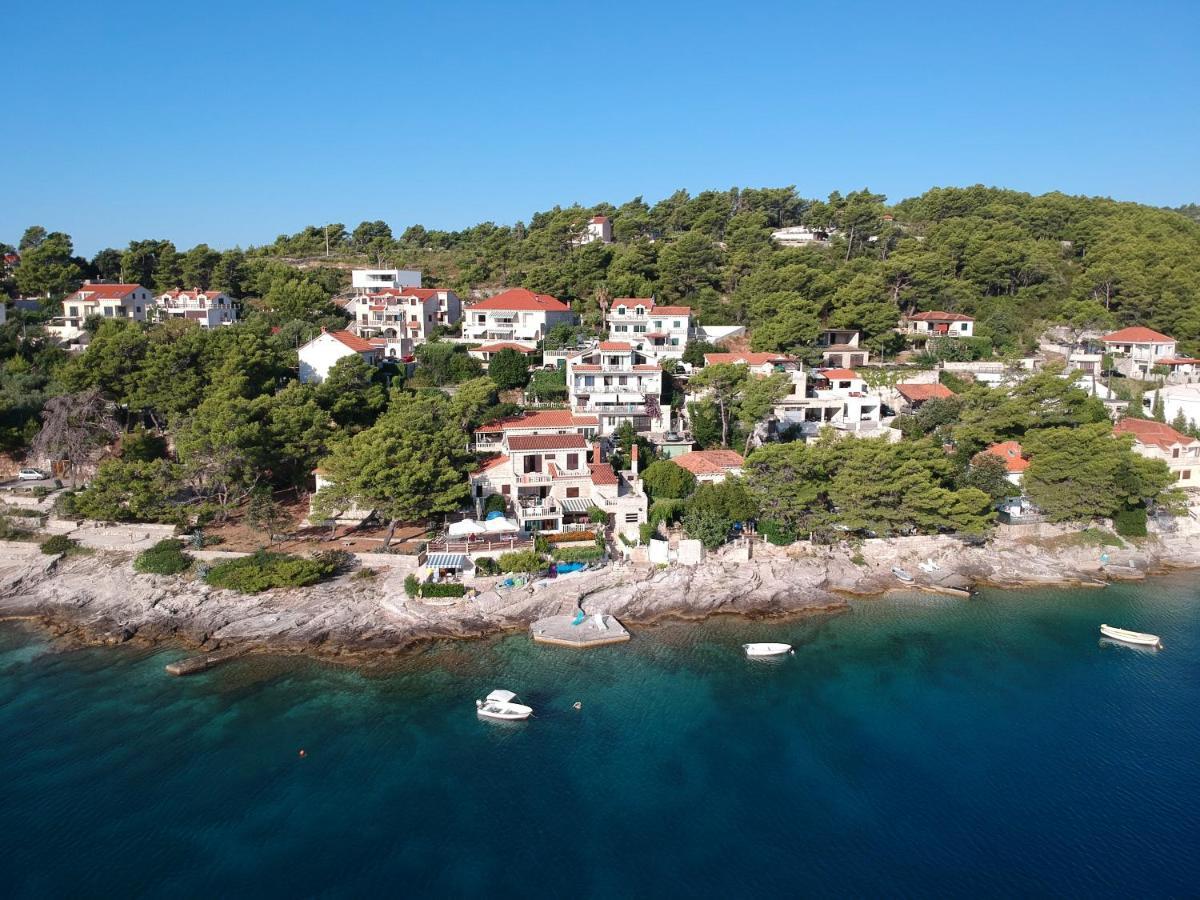 Beachfront House Pope B&B Selca  Dış mekan fotoğraf